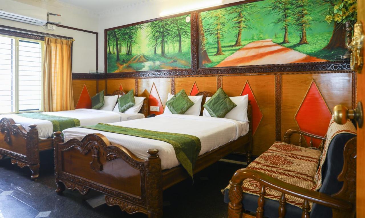 Treebo Nava Nidhi Comforts Bangalore Extérieur photo